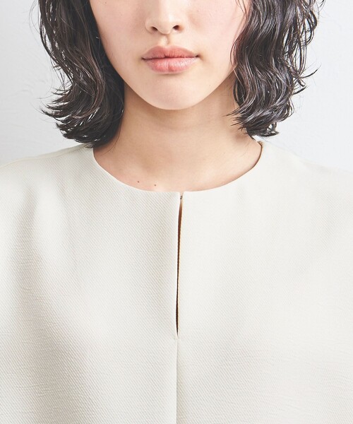 UNITED ARROWS（ユナイテッドアローズ）の「COMFY スリットノーカラー プルオーバー -吸水速乾 UVカット ウォッシャブル-（シャツ/ブラウス・レディース・オフホワイト/ブラック/ワインレッド・36/38）」の18枚目の写真