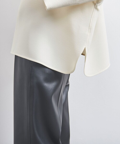 UNITED ARROWS（ユナイテッドアローズ）の「COMFY スリットノーカラー プルオーバー -吸水速乾 UVカット ウォッシャブル-（シャツ/ブラウス・レディース・オフホワイト/ブラック/ワインレッド・36/38）」の21枚目の写真