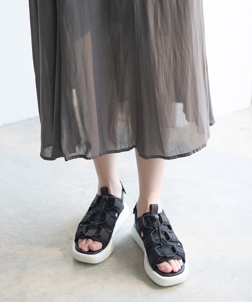 coca(ANDEX shoes product)(コカ)の「厚底 レースアップ ダッド スポーツサンダル(サンダル・レディース・ブラック/ブラック系その他・SMALL/MEDIUM/LARGE)」の5枚目の写真
