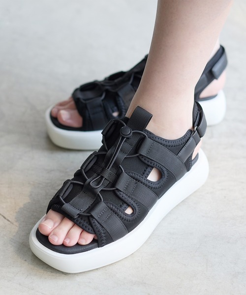 coca(ANDEX shoes product)(コカ)の「厚底 レースアップ ダッド スポーツサンダル(サンダル・レディース・ブラック/ブラック系その他・SMALL/MEDIUM/LARGE)」の12枚目の写真
