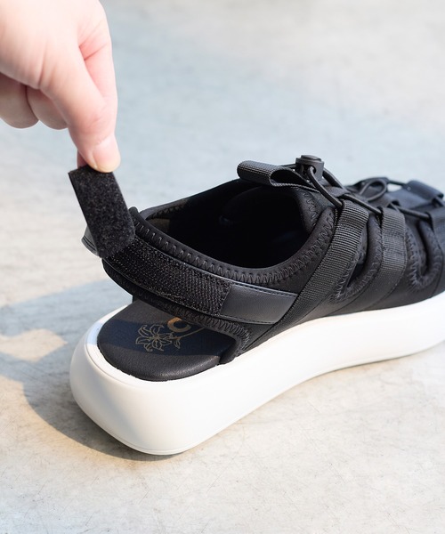 coca(ANDEX shoes product)(コカ)の「厚底 レースアップ ダッド スポーツサンダル(サンダル・レディース・ブラック/ブラック系その他・SMALL/MEDIUM/LARGE)」の13枚目の写真