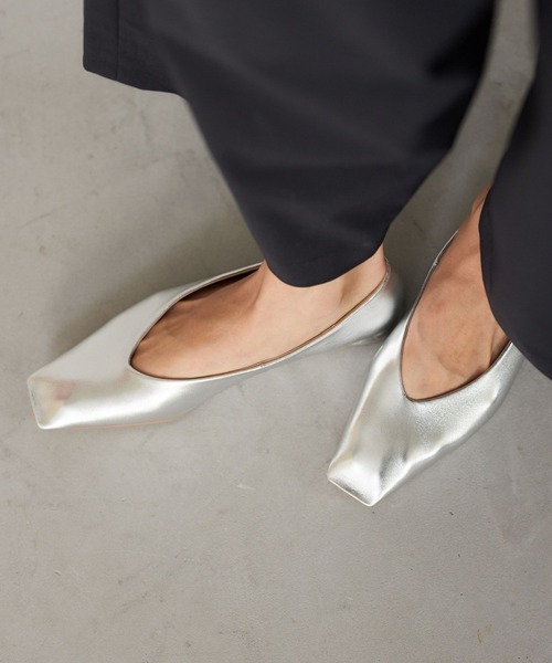 Mazell（マゼル）の「Mazell / シープレザースクエアフラット【Mazell】（パンプス・レディース・その他1/ブラック/キャメル/オフホワイト・39/37/38/35/40/36）」の4枚目の写真