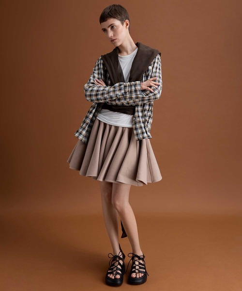 CHARLES & KEITH（チャールズ & キース）の「グラディエーター レースアップフラットフォームサンダル（サンダル・レディース・ブラック/ベージュ・22.5cm/23cm/23.5cm/24.5cm/25cm/25.5cm/26.5cm）」の14枚目の写真