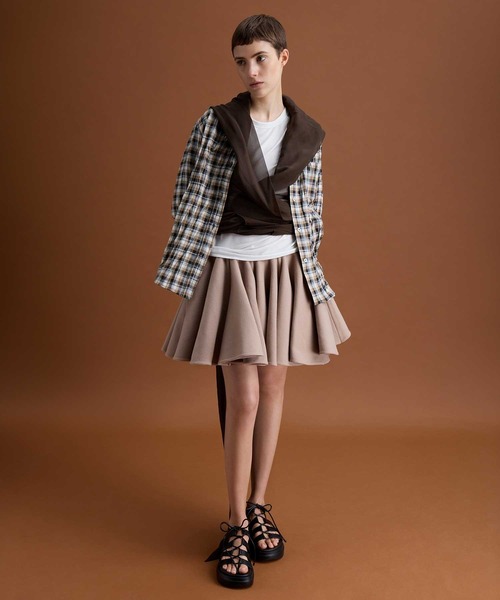 CHARLES & KEITH（チャールズ & キース）の「グラディエーター レースアップフラットフォームサンダル（サンダル・レディース・ブラック/ベージュ・22.5cm/23cm/23.5cm/24.5cm/25cm/25.5cm/26.5cm）」の15枚目の写真