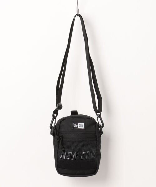 NEW ERA(ニューエラ)の「【NEW ERA/ニューエラ】SHOULDER POUCH(ショルダーバッグ・メンズ・ブラック/ブラック×ホワイト/サンドベージュ・FREE)」の1枚目の写真