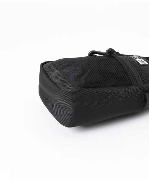 NEW ERA(ニューエラ)の「【NEW ERA/ニューエラ】SHOULDER POUCH(ショルダーバッグ・メンズ・ブラック/ブラック×ホワイト/サンドベージュ・FREE)」の5枚目の写真
