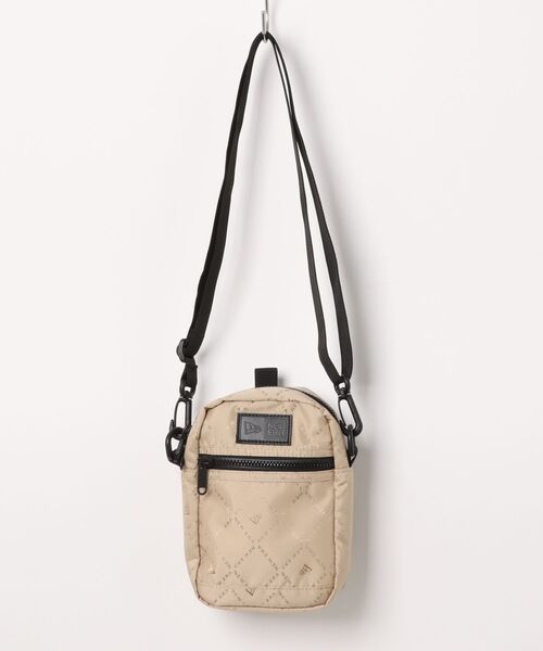 NEW ERA(ニューエラ)の「【NEW ERA/ニューエラ】SHOULDER POUCH(ショルダーバッグ・メンズ・ブラック/ブラック×ホワイト/サンドベージュ・FREE)」の17枚目の写真