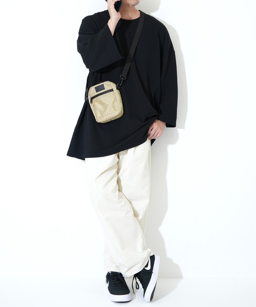 NEW ERA(ニューエラ)の「【NEW ERA/ニューエラ】SHOULDER POUCH(ショルダーバッグ・メンズ・ブラック/ブラック×ホワイト/サンドベージュ・FREE)」の8枚目の写真