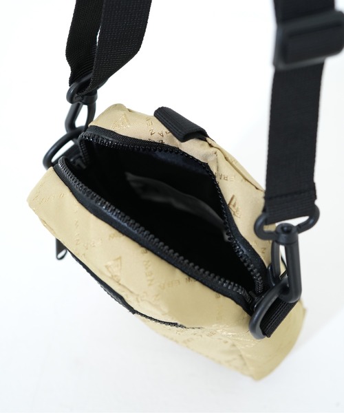 NEW ERA(ニューエラ)の「【NEW ERA/ニューエラ】SHOULDER POUCH(ショルダーバッグ・メンズ・ブラック/ブラック×ホワイト/サンドベージュ・FREE)」の14枚目の写真