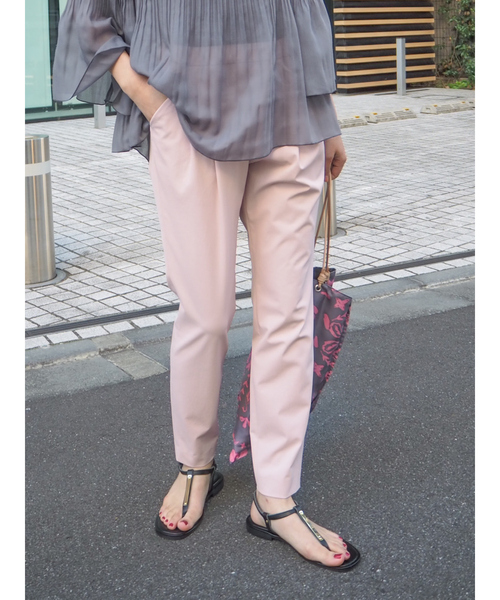 qualite（カリテ）の「【細見え×ウエストカバー】2WAYストレッチタックパンツ/オフィスカジュアル/夏服（スラックス・レディース・グレイッシュベージュ/オフホワイト/ピンク/ブラック/ネイビー・36/34/38/40）」の5枚目の写真