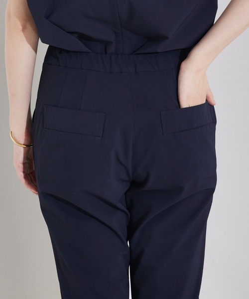 qualite（カリテ）の「【細見え×ウエストカバー】2WAYストレッチタックパンツ/オフィスカジュアル/夏服（スラックス・レディース・グレイッシュベージュ/オフホワイト/ピンク/ブラック/ネイビー・36/34/38/40）」の18枚目の写真