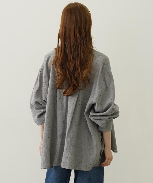 MILKFED.（ミルクフェド）の「SOLID GAUZE SHIRT（シャツ/ブラウス・レディース・ホワイト/オレンジ/グレー・ONE SIZE）」の17枚目の写真