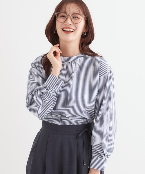 DRESKIP（ドレスキップ）の「【洗える】洗濯後しわになにりくい お袖タックブラウス（シャツ/ブラウス・レディース・パープル系1/ベージュ系9/サックスブルー系5/イエロー系その他7/グリーン系3/ネイビー系2・01/02/03/04）」の4枚目の写真