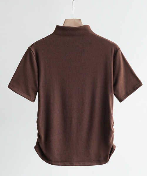 maison de LATIR(メゾンドラティール)の「きれいめ半袖プチハイネックだからUV対策にも◎人気トップス(Tシャツ/カットソー・レディース・ブラック/アイボリー/ライトブラウン/ホワイト/ブラウン・ONESIZE)」の22枚目の写真