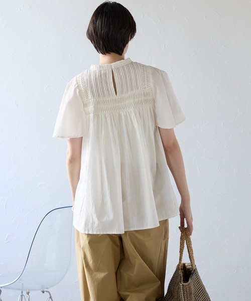 SOTT(ソット)の「India cambric pintuck blouse インドキャンブリックピンタックブラウス(シャツ/ブラウス・レディース・オフホワイト/ブラック/ライトグリーン・FREE)」の13枚目の写真