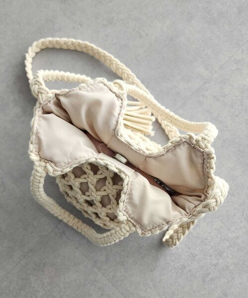 CRAFT STANDARD BOUTIQUE(クラフトスタンダードブティック)の「別注/maison vert マクラメ手編みショルダーバッグ(ショルダーバッグ・レディース・ブルーグリーン/ナチュラル/レッド・FREE)」の11枚目の写真