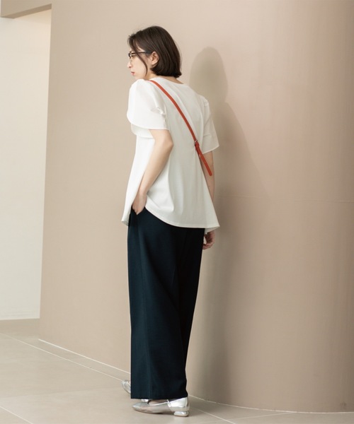 OPAQUE.CLIP(オペークドットクリップ)の「チューリップスリーブドッキングカットソー【洗濯機洗い可/接触冷感】(Tシャツ/カットソー・レディース・ブルー系その他/ホワイト/ブラック・36/38/40/42)」の5枚目の写真