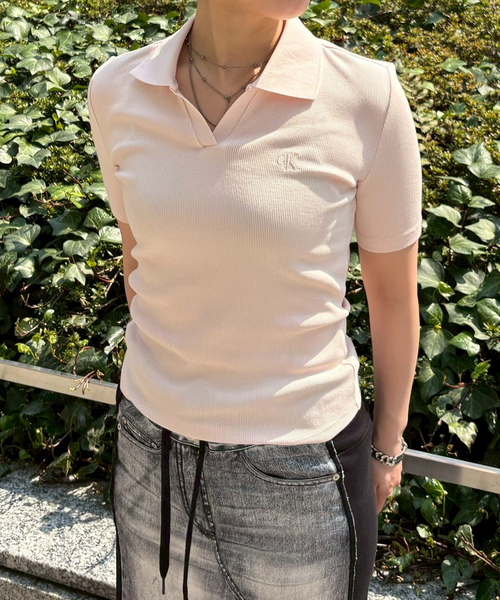 Calvin Klein(カルバン・クライン)の「【Calvin Klein / カルバン クライン】A-slim fit v neck 47AB205(Tシャツ/カットソー・レディース・ホワイト/ピンク・X-SMALL)」の6枚目の写真