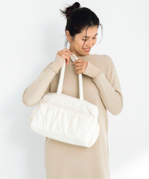 URBAN RESEARCH Sonny Label（アーバンリサーチサニーレーベル）の「SLAB　2wayPuffBostonBag（ボストンバッグ・レディース・オフホワイト/ブラック/ミント・ONE）」の4枚目の写真