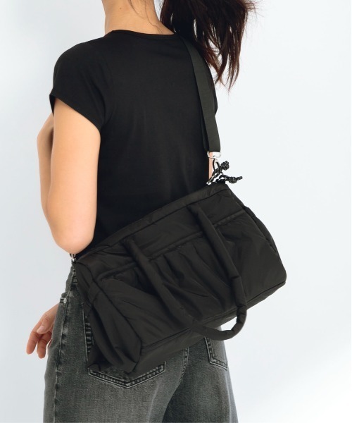 URBAN RESEARCH Sonny Label（アーバンリサーチサニーレーベル）の「SLAB　2wayPuffBostonBag（ボストンバッグ・レディース・オフホワイト/ブラック/ミント・ONE）」の8枚目の写真