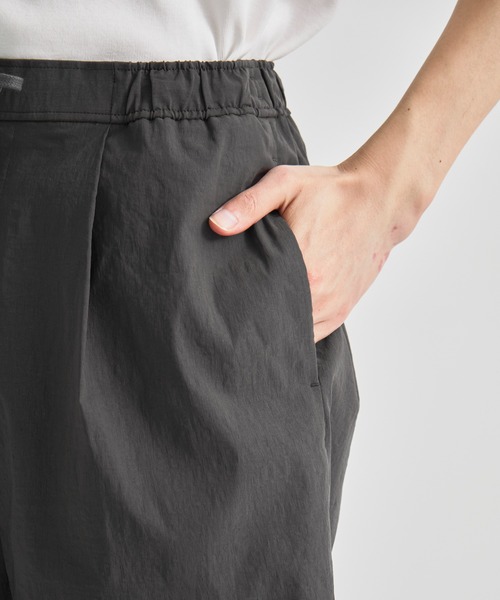 ATON / エイトン】STRETCH NYLON LINEN WIDE 2TUCKED SHORTS