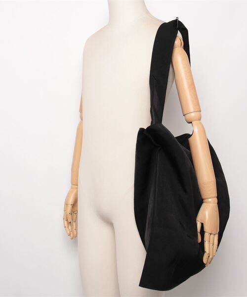 ITTI(イッチ)の「【ITTI】MARY INSIDE OUT TOTE - L / CERATO BRIGHT(ショルダーバッグ・メンズ・ブラック/ブラウン・FREE)」の18枚目の写真