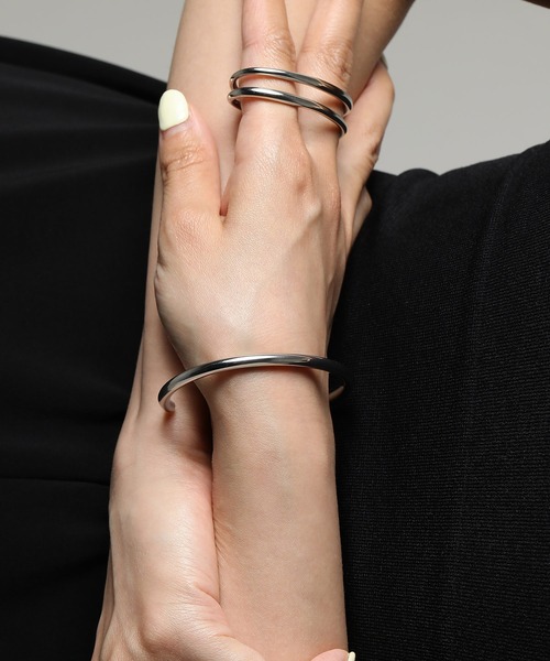 金属アレルギー対応 シンプルラインバングル サージカルステンレス