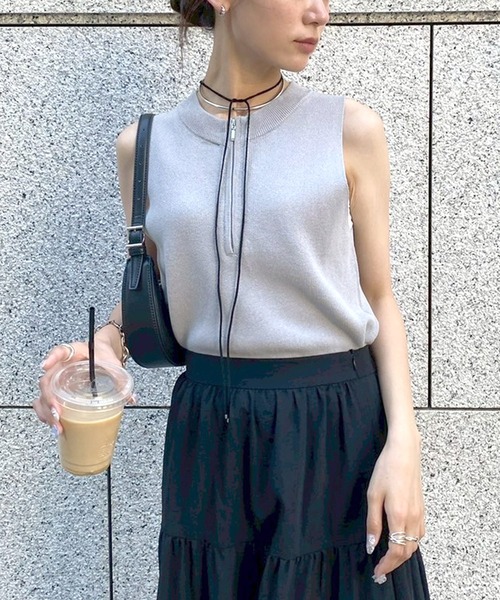 NOGLE(ノグル)の「【NOGLE/ノグル】ジップアップノースリー(その他トップス・レディース・チャコール/アイボリー/グレー/ブラック・FREE)」の2枚目の写真