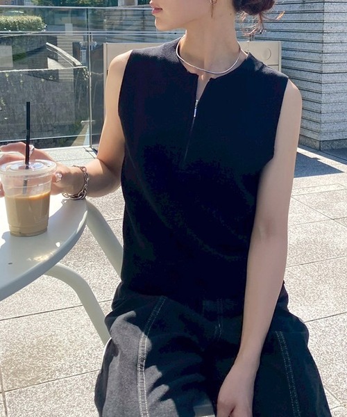 NOGLE(ノグル)の「【NOGLE/ノグル】ジップアップノースリー(その他トップス・レディース・チャコール/アイボリー/グレー/ブラック・FREE)」の1枚目の写真