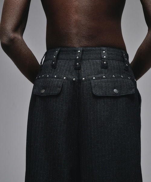 セール】【新色追加】Studs Design Baggy Slacks/ スタッズ