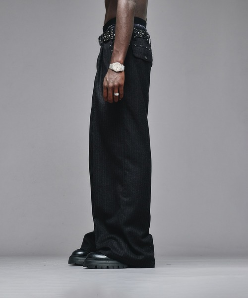 Camphor wood ツイードバギースラックス 完売品 ブラック 最終値下げ Camphor wood スラックス 2tuck wide baggy slacks / 2タック