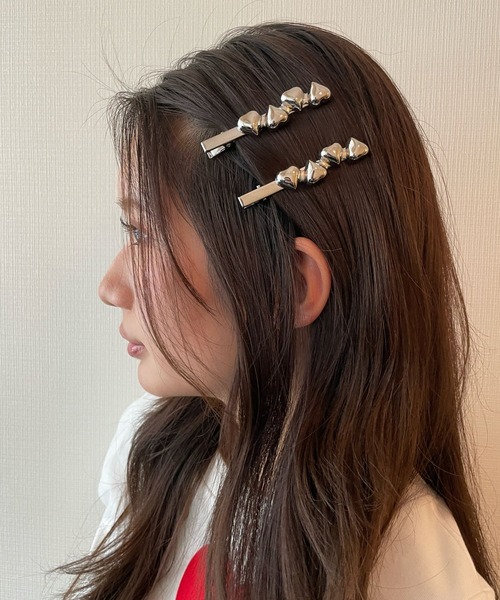 FOREVER 21(フォーエバー トゥエンティーワン)の「ハートヘアピン2(ヘアピン・レディース・シルバー/ゴールド・FREE)」の2枚目の写真