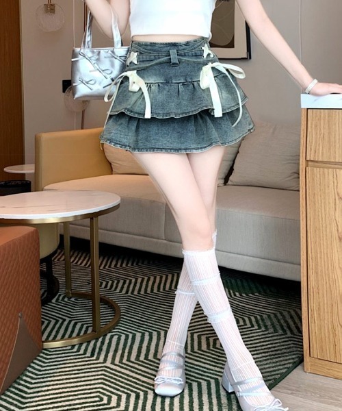 REMUR(レミュール)の「リボンデニムフリルミニスカート インナーパンツ付き(スカート・レディース・ブルー/ブラック・S/M/L)」の16枚目の写真