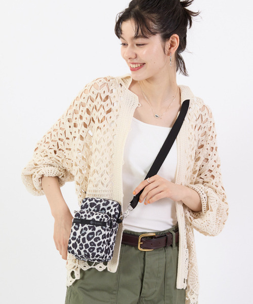 LeSportsac(レスポートサック)の「MINI PHONE BAG ニュートラルレオパード(ショルダーバッグ・レディース・グレー・FREE)」の1枚目の写真