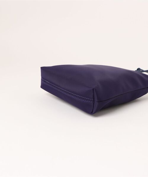LANVIN en Bleu(ランバンオンブルー)の「コロレ スマホショルダーバッグ(ショルダーバッグ・レディース・ブラック/ネイビー/カーキ/ピンク/ブルー/アイボリー・FREE)」の15枚目の写真