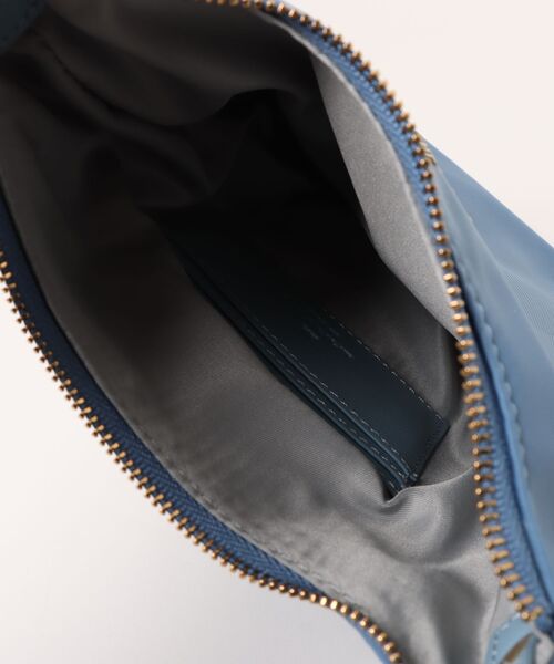 LANVIN en Bleu(ランバンオンブルー)の「コロレ スマホショルダーバッグ(ショルダーバッグ・レディース・ブラック/ネイビー/カーキ/ピンク/ブルー/アイボリー・FREE)」の12枚目の写真