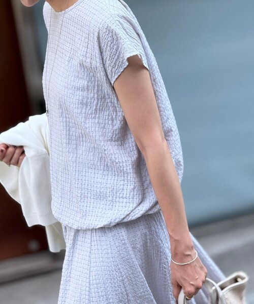 BEARDSLEY(ビアズリー)の「シアーチェックフレンチブラウス(シャツ/ブラウス・レディース・ライトグレー/ダークグレー・FREE)」の6枚目の写真