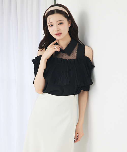 SELFIST（セルフィスト）の「ショルダーオープンプリーツブラウス　シアー　ドット　夏服（シャツ/ブラウス・レディース・オフホワイト/ブラック・フリー）」の6枚目の写真