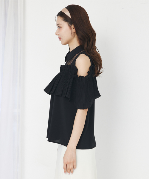SELFIST（セルフィスト）の「ショルダーオープンプリーツブラウス　シアー　ドット　夏服（シャツ/ブラウス・レディース・オフホワイト/ブラック・フリー）」の7枚目の写真