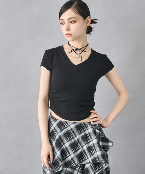 ANAP(アナップ)の「裾ギャザー Vネック Tシャツ(Tシャツ/カットソー・レディース・カーキ/ホワイト/ブラック・FREE)」の3枚目の写真
