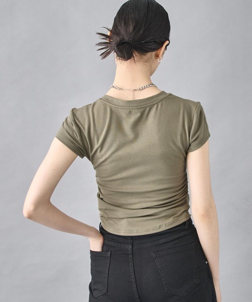 ANAP(アナップ)の「裾ギャザー Vネック Tシャツ(Tシャツ/カットソー・レディース・カーキ/ホワイト/ブラック・FREE)」の14枚目の写真