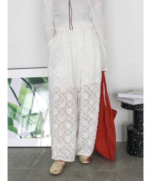 Ungrid（アングリッド）の「ギャザーフラットシューズ（バレエシューズ・レディース・ゴールド/レッド・L/M/S）」の3枚目の写真