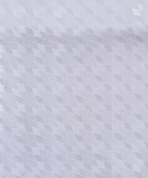 MEN'S BIGI(メンズビギ)の「アーガイル柄シルクチーフ(バンダナ/スカーフ・メンズ・シルバー/ボルドー/ネイビー・FREE)」の6枚目の写真