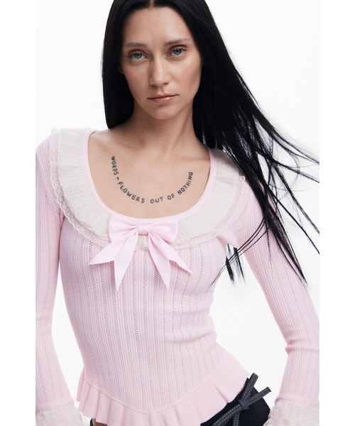 Desigual（デシグアル）の「【Desigual×Maria Escote】リボンディテールフリルスリーブトップス（ニット/セーター・レディース・レッド・XS/S/M/L/XL）」の5枚目の写真