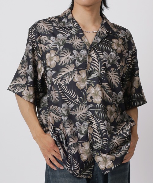 ☆【レオナール】ユニセックス Tシャツ 総柄 ペイント柄 綿100％ 半袖 M ユニセックス 花柄シャツ 総柄シャツ フルプリント 半袖シャツ