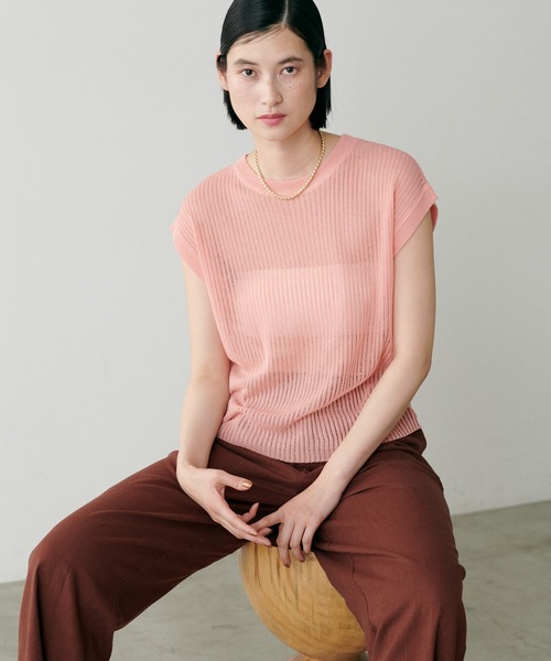 LARUTA（ラルータ）の「【LARUTA】針抜きフレンチスリーブニットプルオーバー（ニット/セーター・レディース・ピンク/オフホワイト/ブラウン/ブラック・FREE）」の4枚目の写真