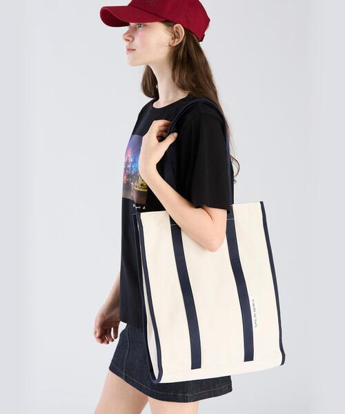 To b. by agnes b.（トゥービーバイアニエスベー）の「バイカラー コットン キャンバス トートバッグ（トートバッグ・レディース・ネイビー・FREE）」の8枚目の写真