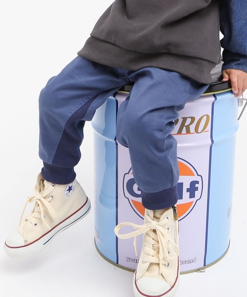 DILASH（ディラッシュ）の「ソフトパウダーストレッチツイルジョガーパンツ（その他パンツ・キッズ・グレー/ブルー/レンガ・100/140/130/120/110/90）」の2枚目の写真