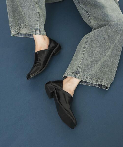 KBF（ケイビーエフ）の「センターステッチスクエアトゥスライドシューズ（その他シューズ・レディース・ブラック/チャコールグレー・38/36/37）」の18枚目の写真