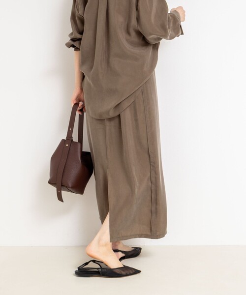 NOLLEY’S（ノーリーズ）の「《セットアップ対応》ウォッシャブルシルキーキュプライージースカート（スカート・レディース・ブラウン/チャコールグレー・36/38）」の5枚目の写真